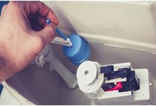Cách chỉnh phao bồn cầu & lượng nước xả chuẩn kỹ thuật