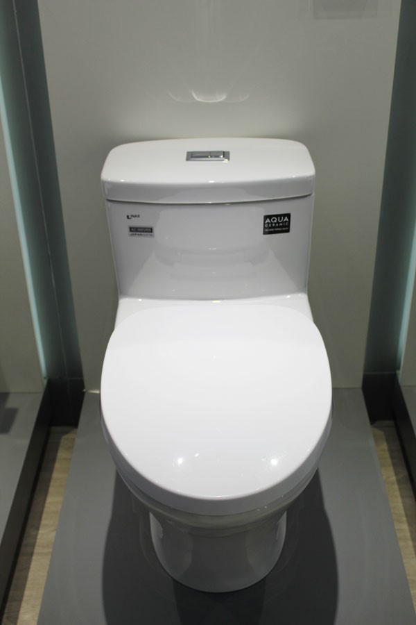 Bồn Cầu 1 Khối INAX AC-900VRN Xả Nhấn